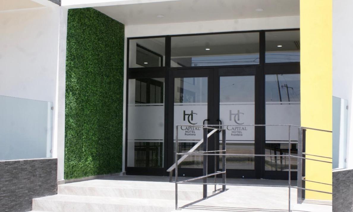 Hotel Capital Frontera 蒙克洛瓦 外观 照片