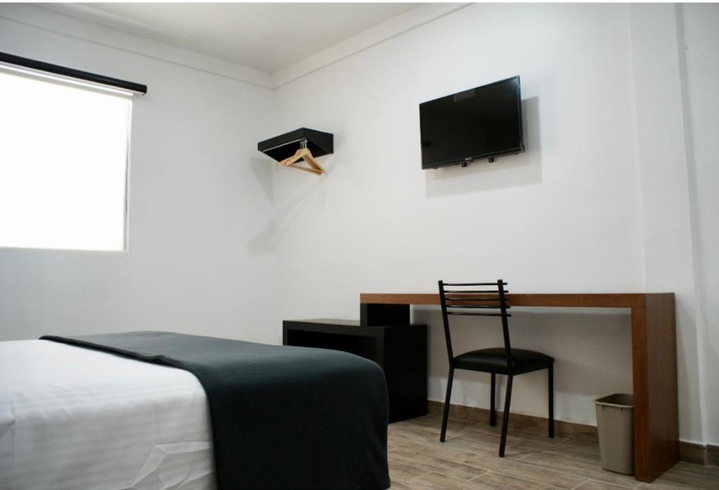 Hotel Capital Frontera 蒙克洛瓦 外观 照片