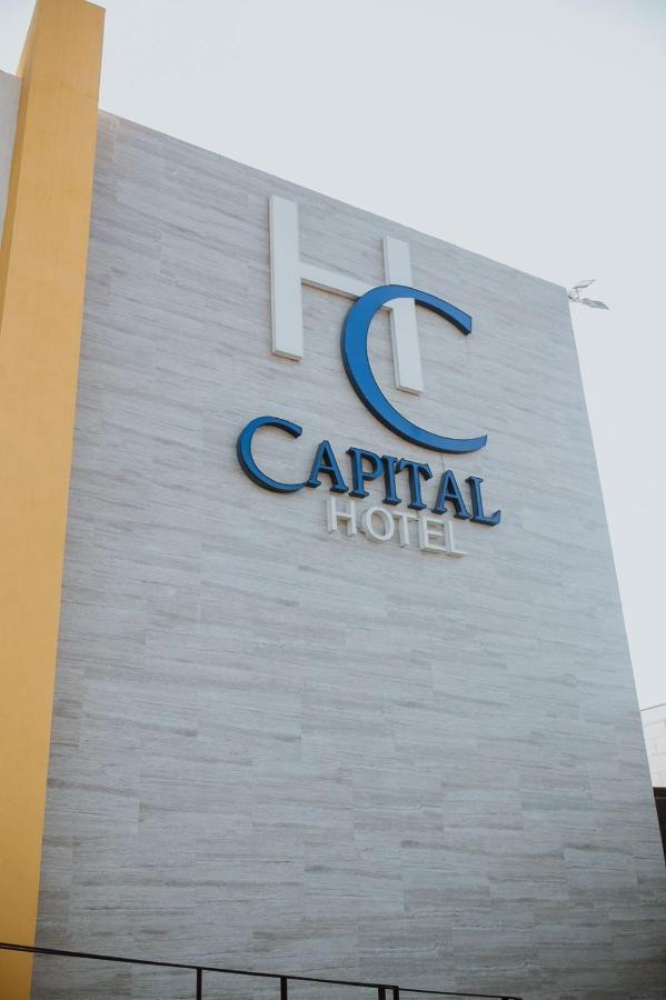 Hotel Capital Frontera 蒙克洛瓦 外观 照片